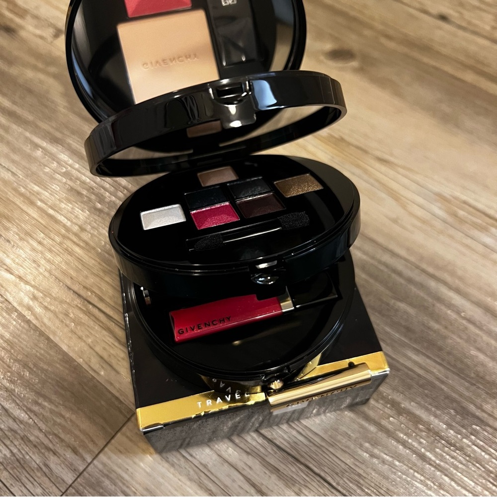 Givenchy Glamour On The Go Travel Set Makeup - Picture 3 of 7